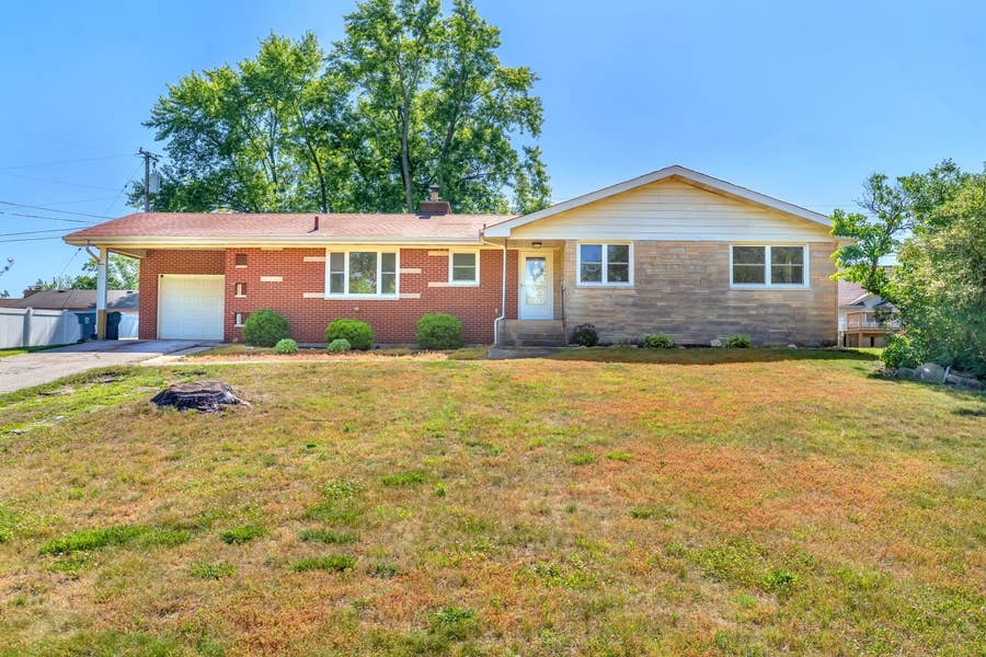 Property photo for 325 NW Cedar Street, DeMotte, IN