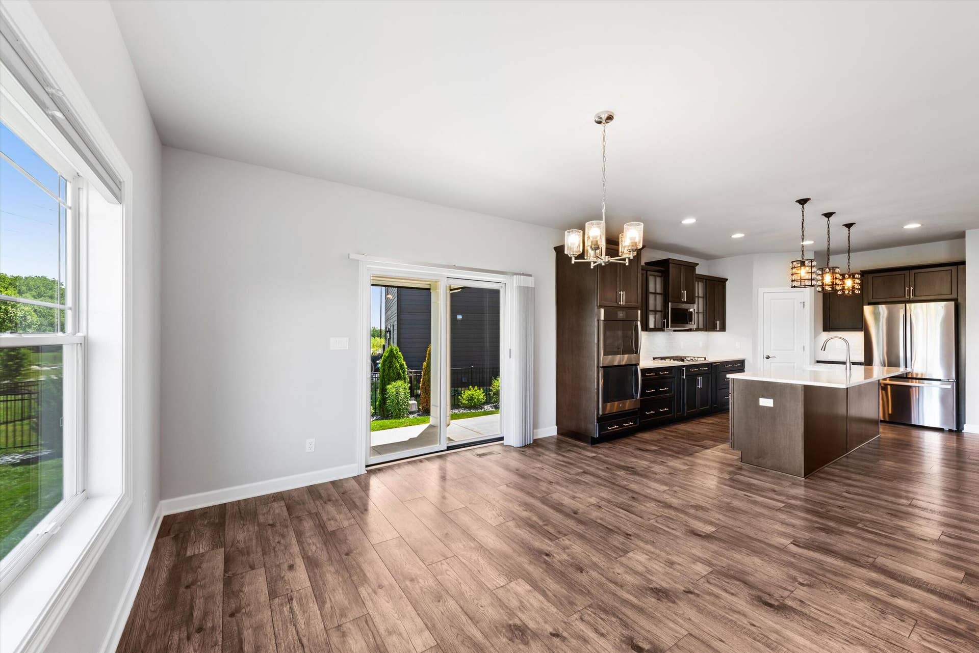 3202 Forestside Lane, Valparaiso, IN 46385 15-Dining Area