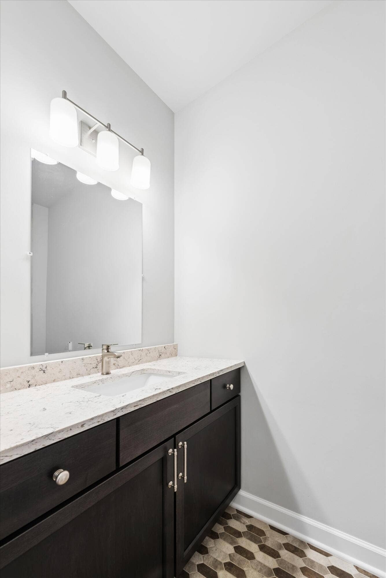 3202 Forestside Lane, Valparaiso, IN 46385 16-Bath