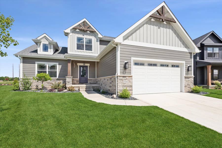 Property photo for 3202 Forestside Lane, Valparaiso, IN
