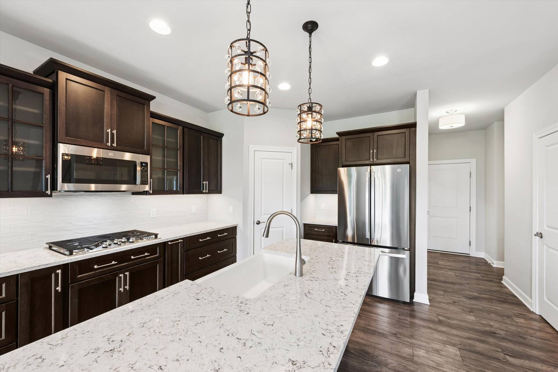 3202 Forestside Lane, Valparaiso, IN 46385 10-Kitchen