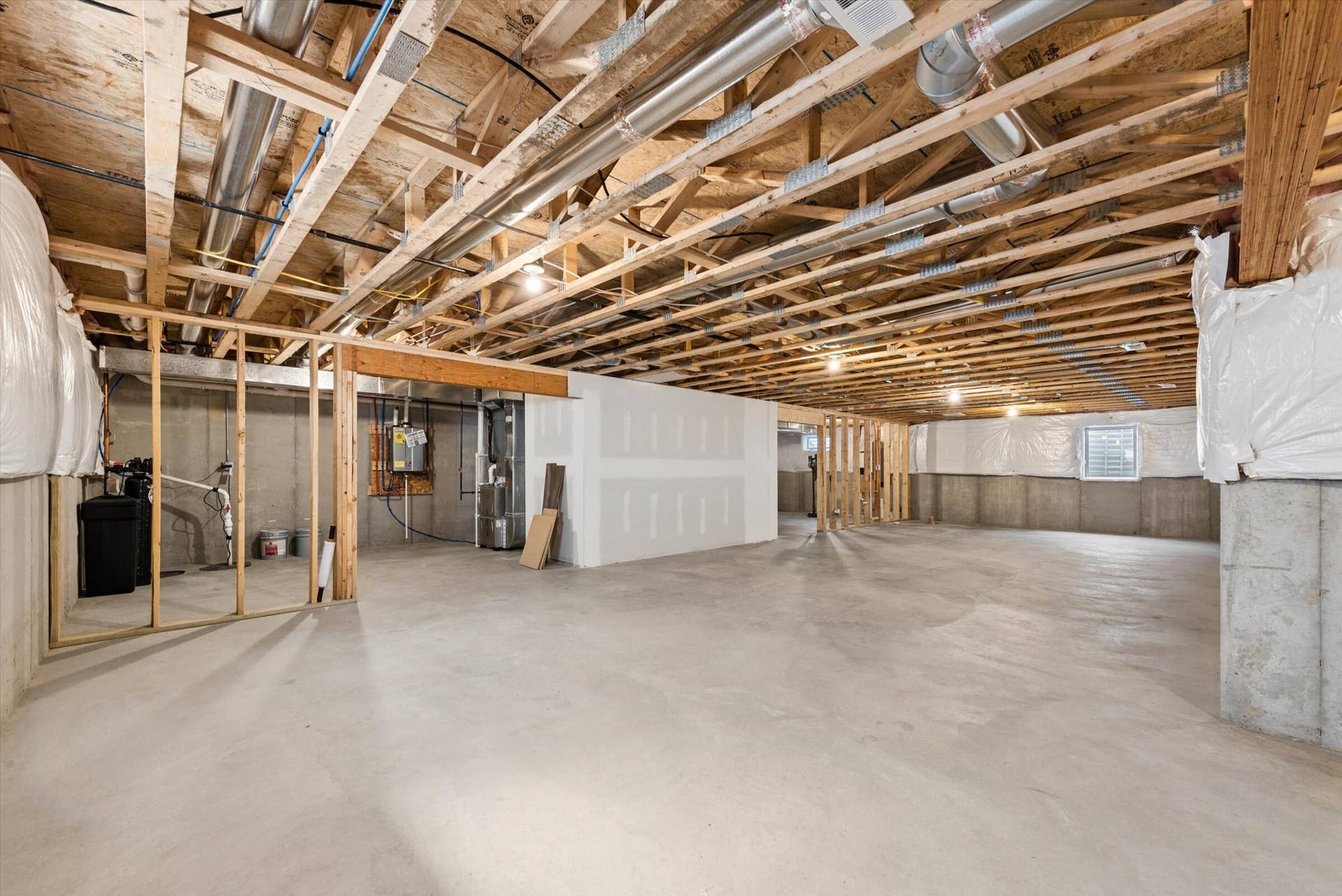3202 Forestside Lane, Valparaiso, IN 46385 28-Lower Level