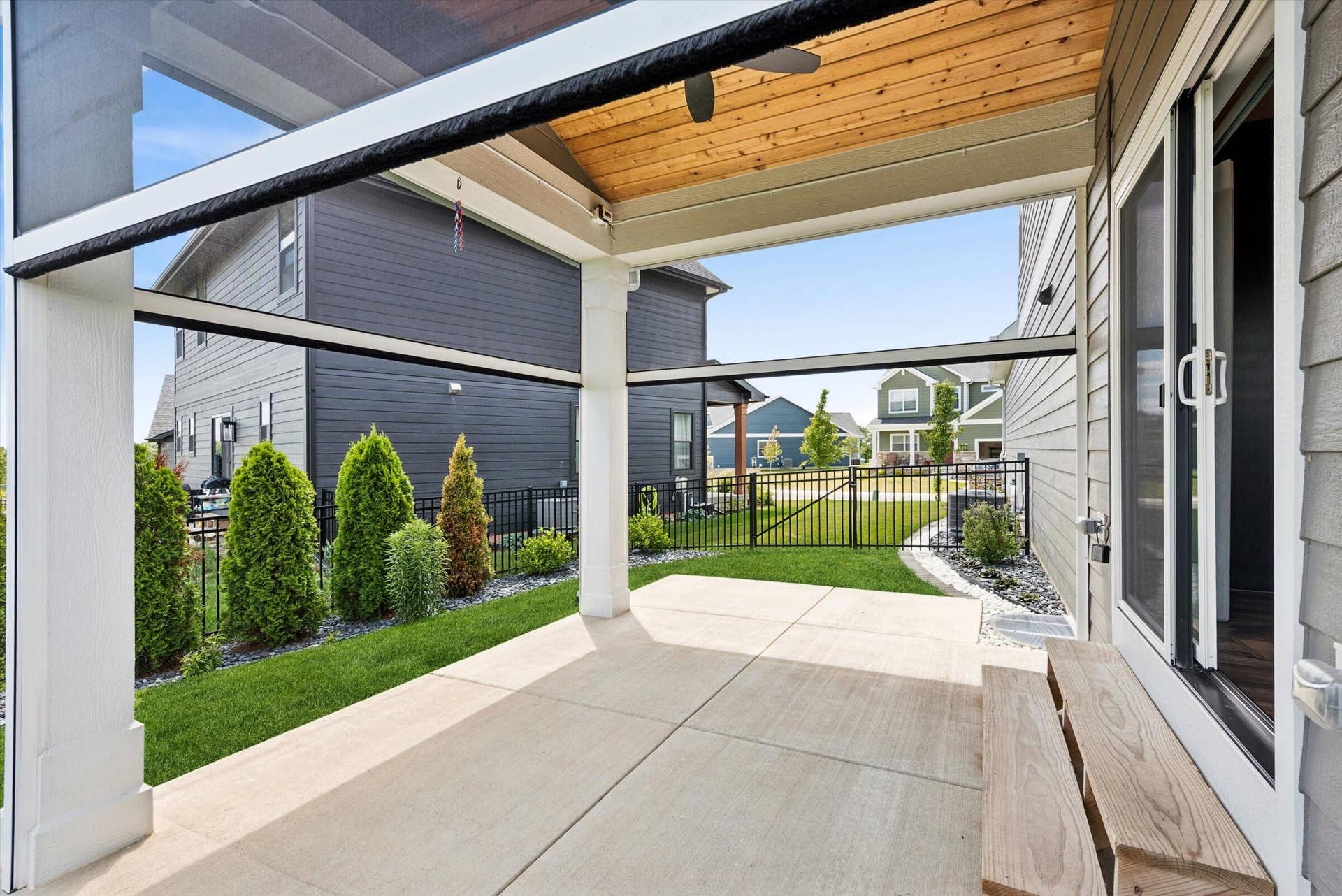 3202 Forestside Lane, Valparaiso, IN 46385 32-Covered Patio