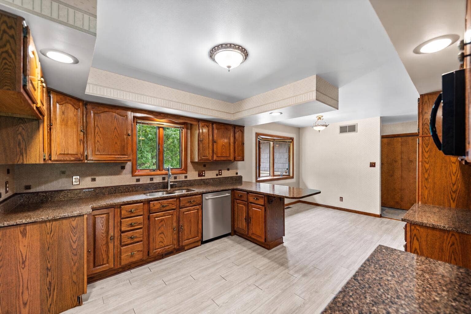 2499 willowwood with new dishwasher