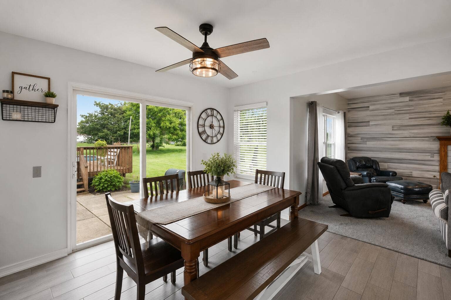 555 Lake Park Drive, Valparaiso, IN 46385 dining room