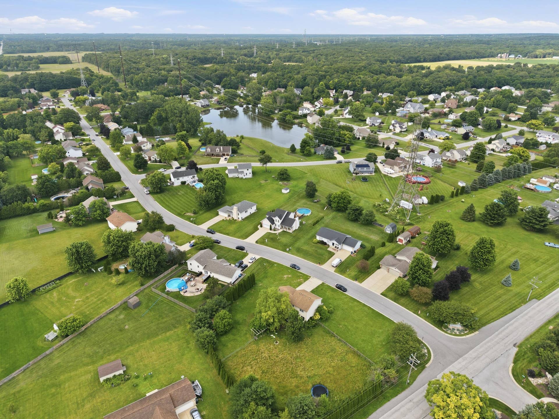 555 Lake Park Drive, Valparaiso, IN 46385 dji_20260627171144_0144_d