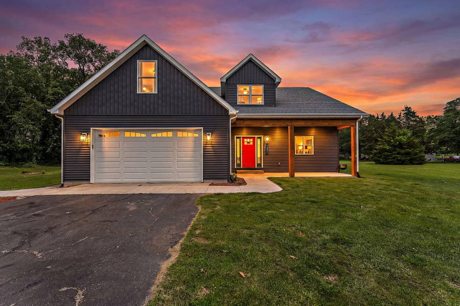 Property photo for 13421 Oriole Drive, Wheatfield, IN
