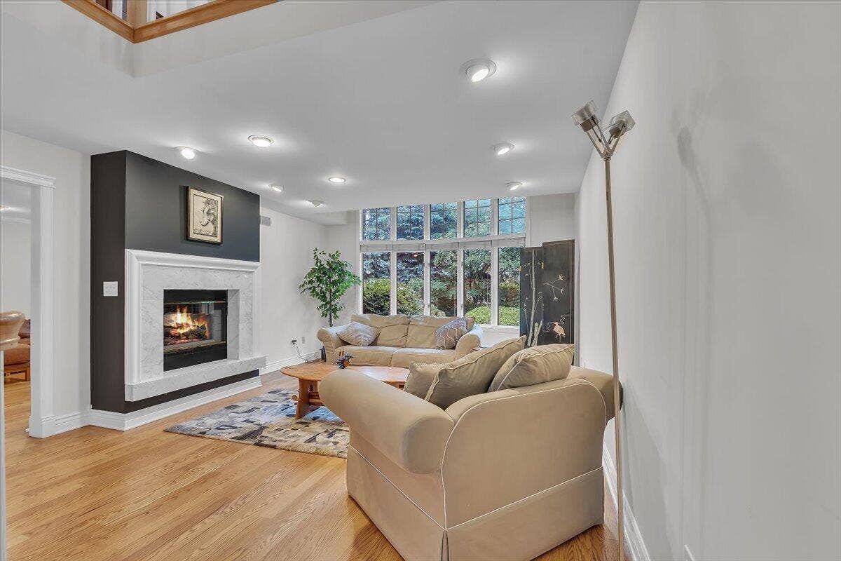 1004 Muirfield Court, Schererville, IN 46375 08-IMG_0478