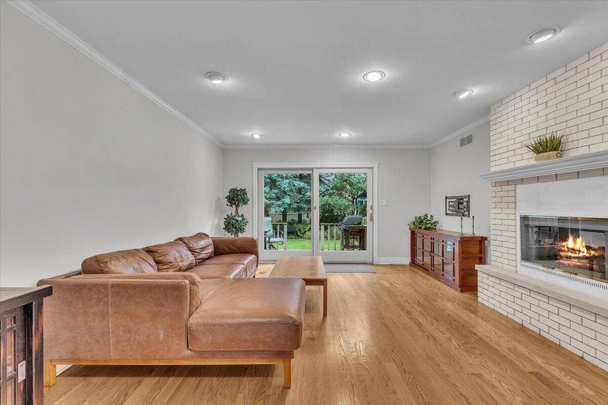 1004 Muirfield Court, Schererville, IN 46375 13-IMG_0503