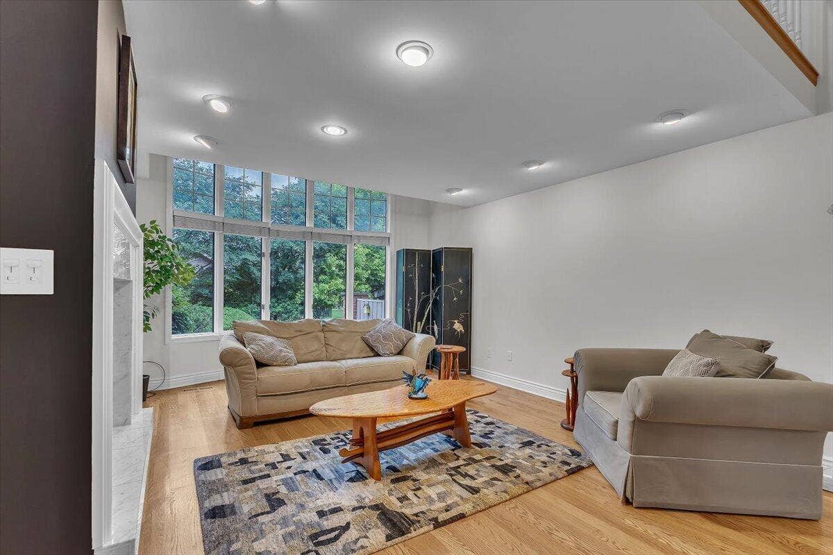 1004 Muirfield Court, Schererville, IN 46375 09-IMG_0483