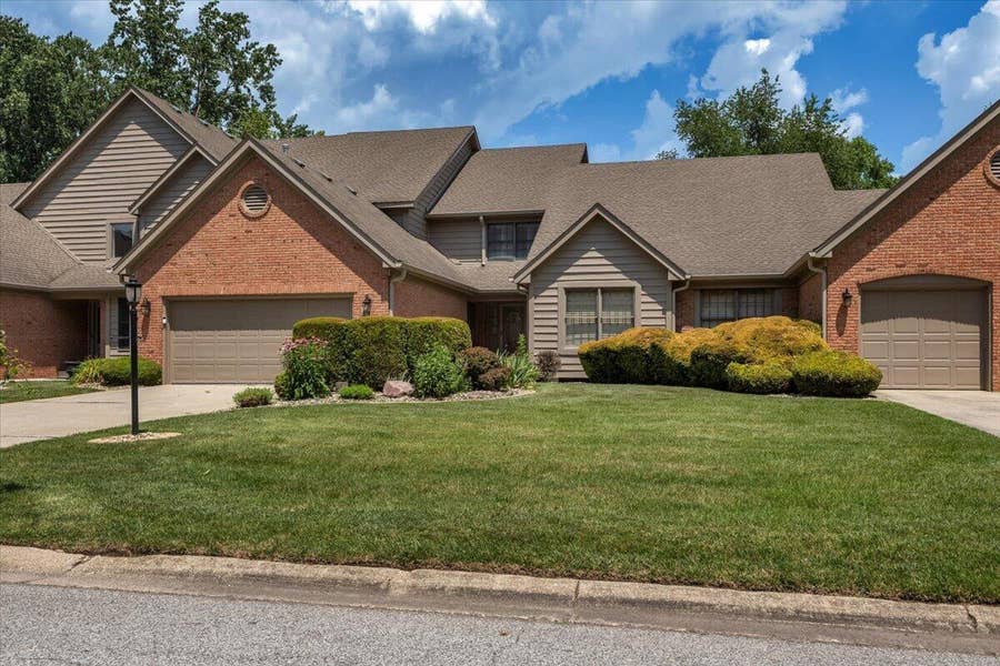 Property photo for 1004 Muirfield Court, Schererville, IN