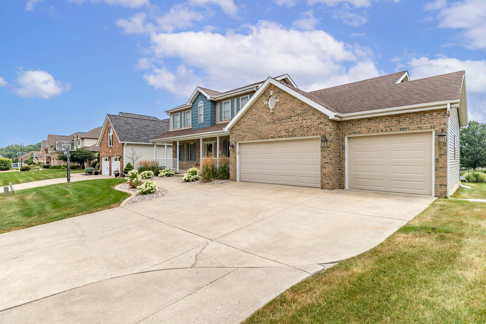 673 Davis Circle-3