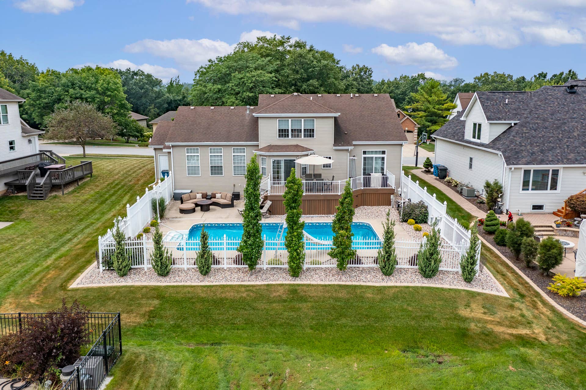 673 Davis Circle-13