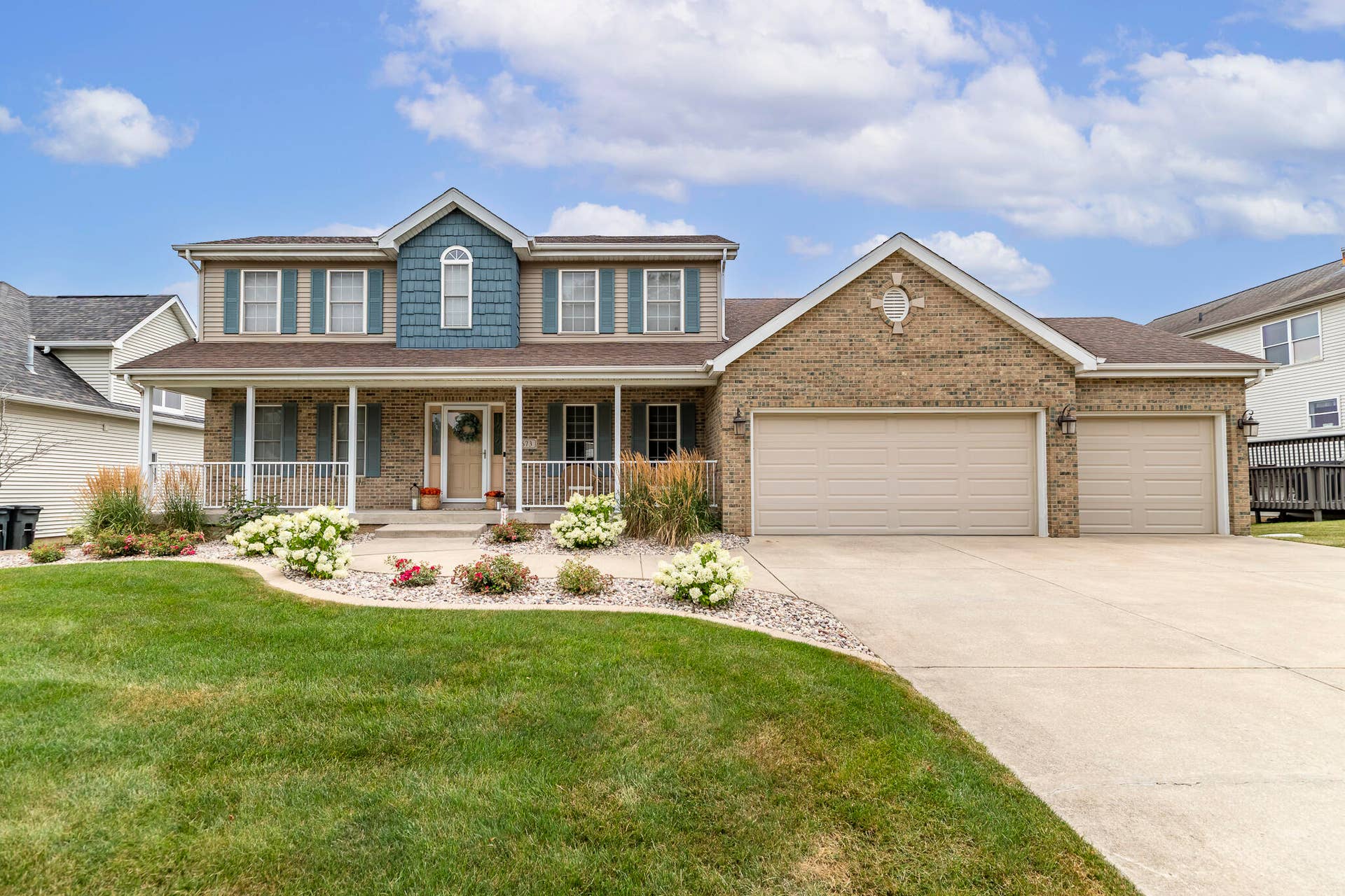 673 Davis Circle-1