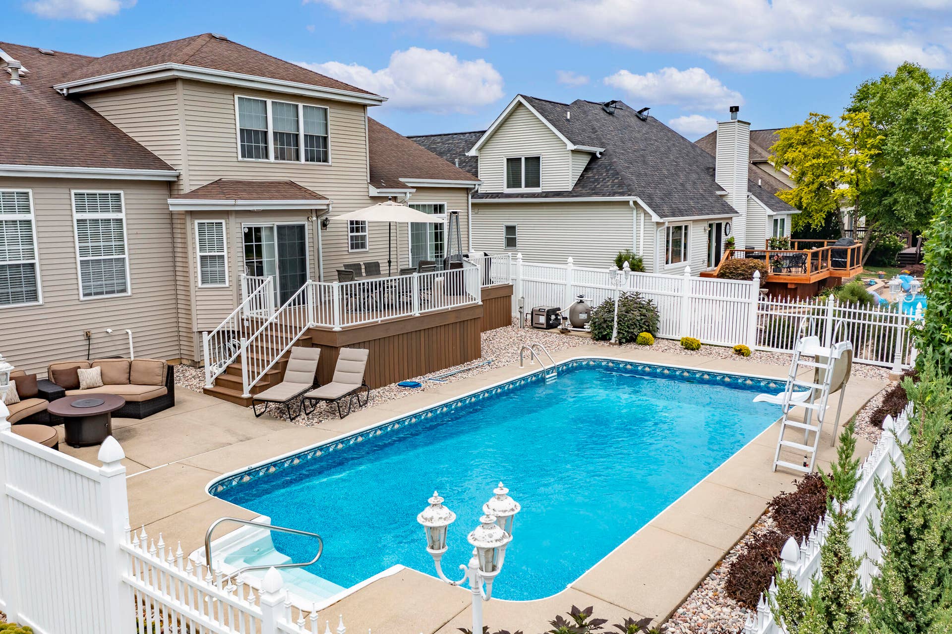 673 Davis Circle-15