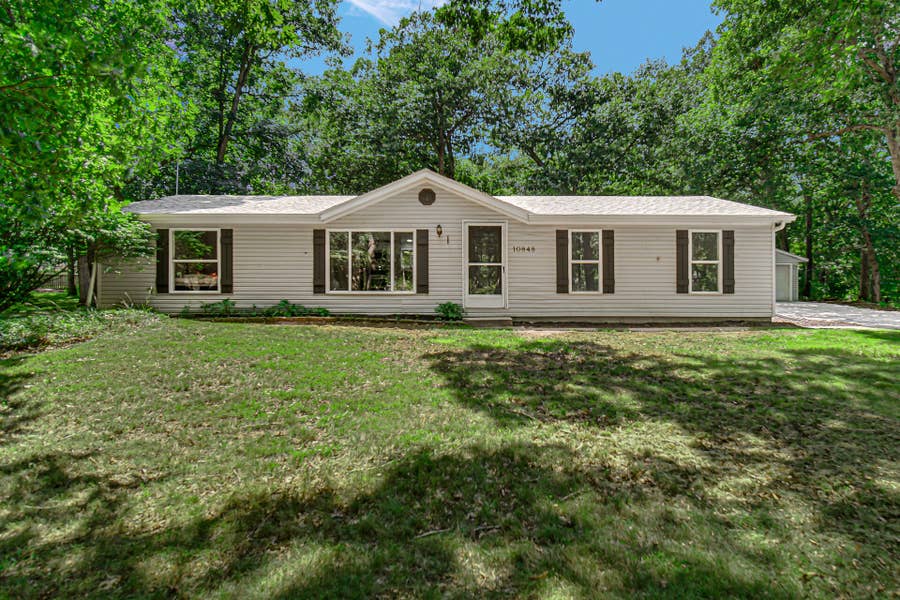 Property photo for 10848 Edgewood Drive, DeMotte, IN