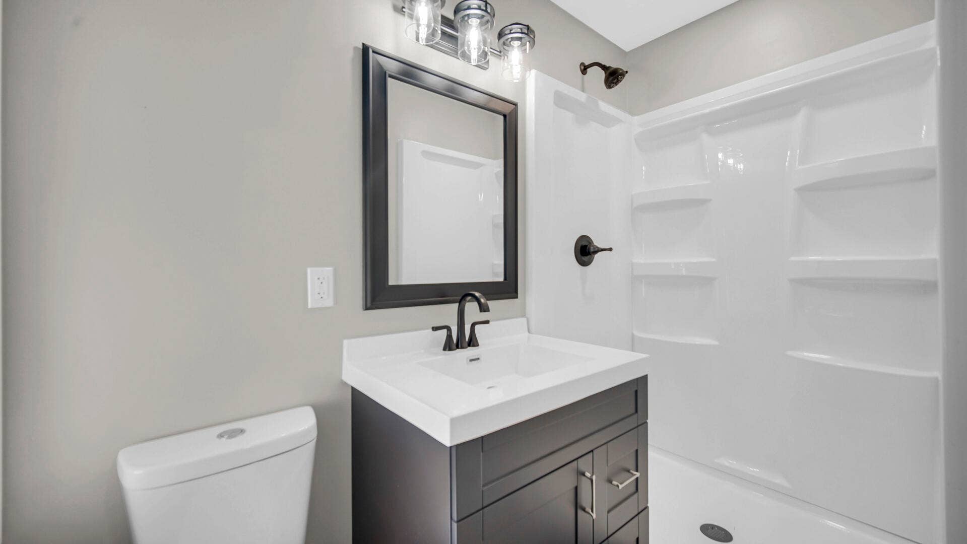2nd Bathroom