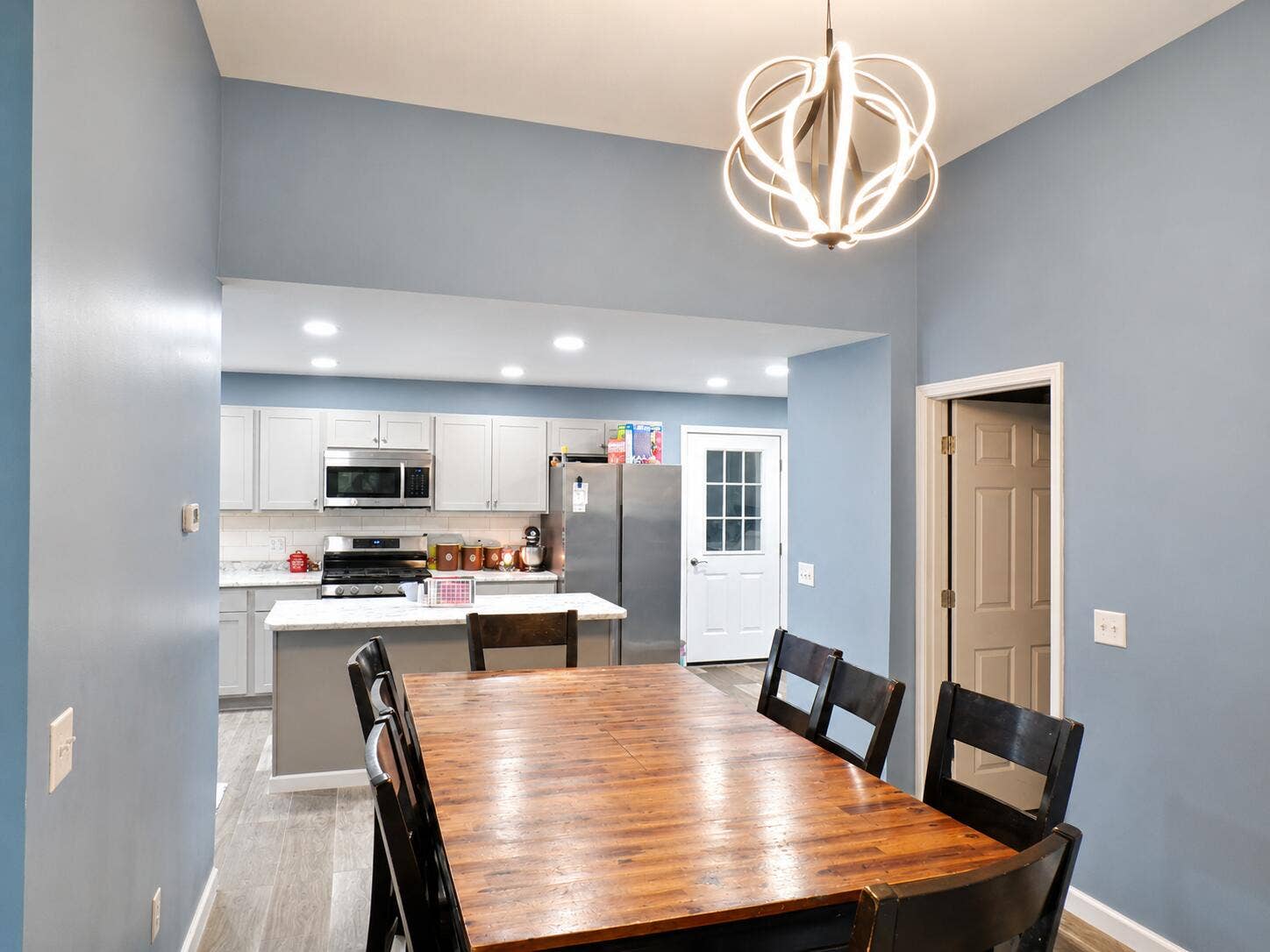 dining into kitchen