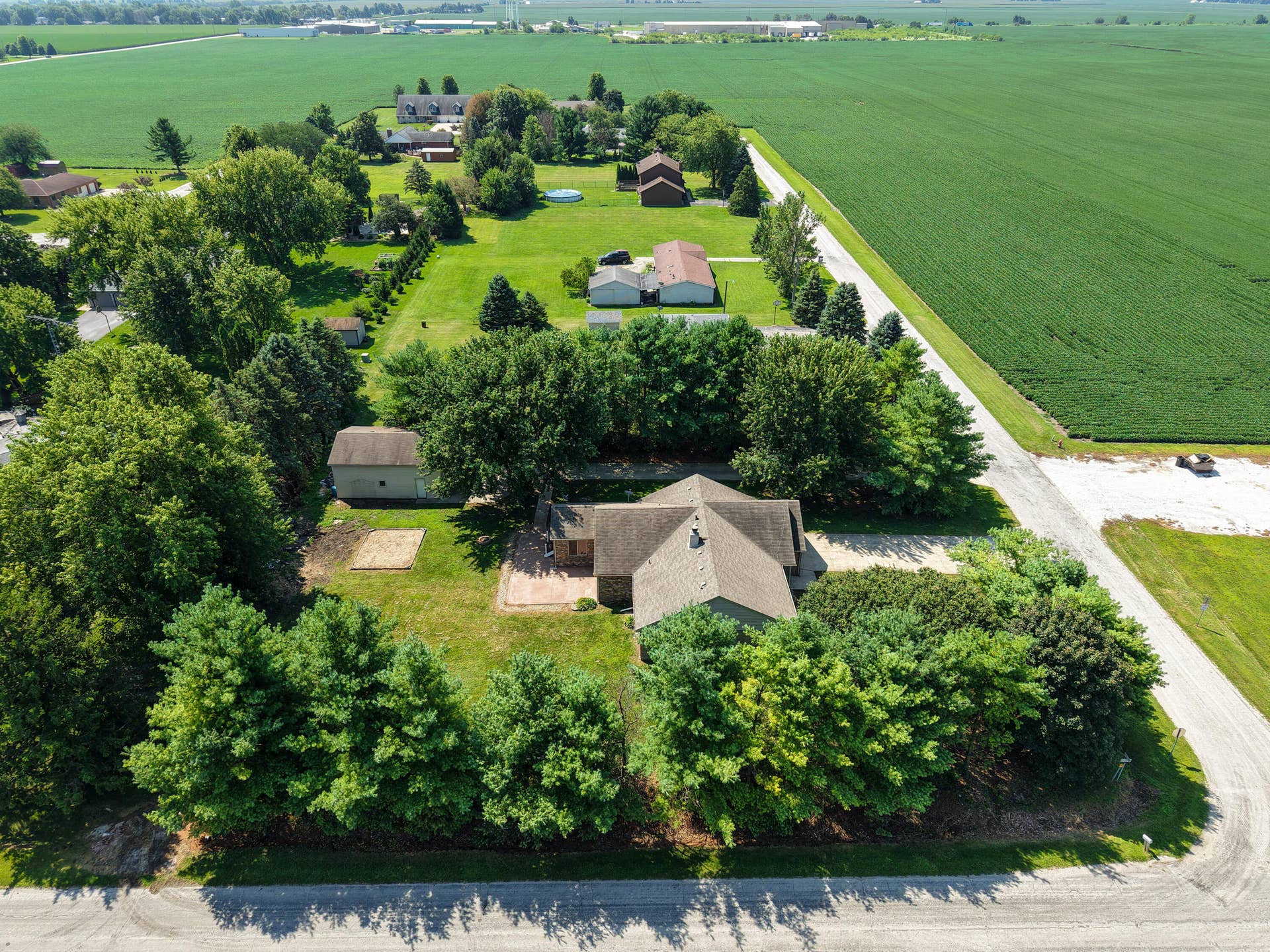 15025 W 376, Kentland, IN 47951 15025 S CR 376 W KENTLAND-40