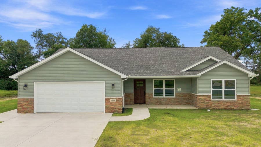 Property photo for 406 SW Kapok Street, DeMotte, IN