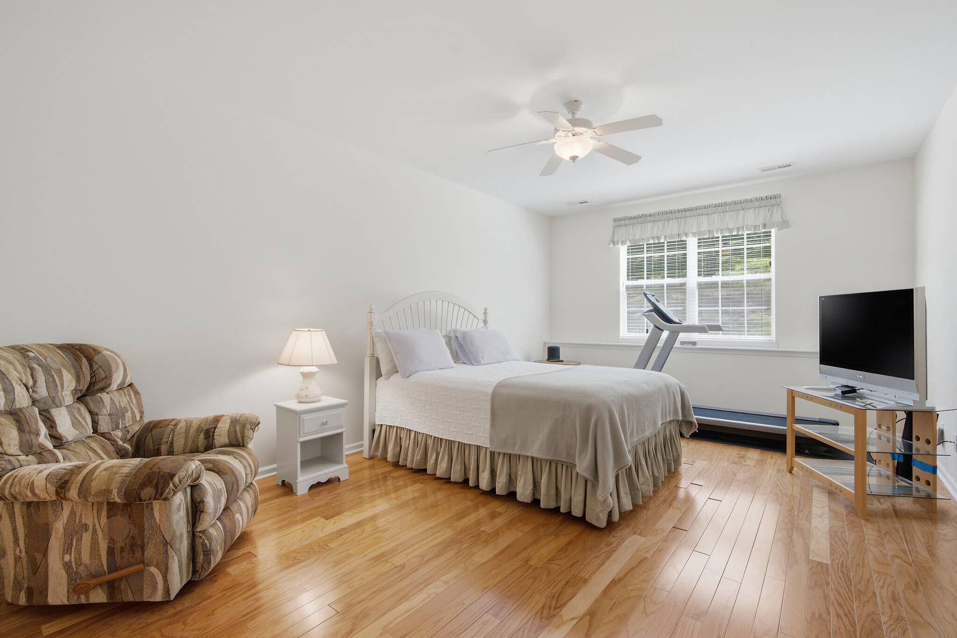030_Bedroom