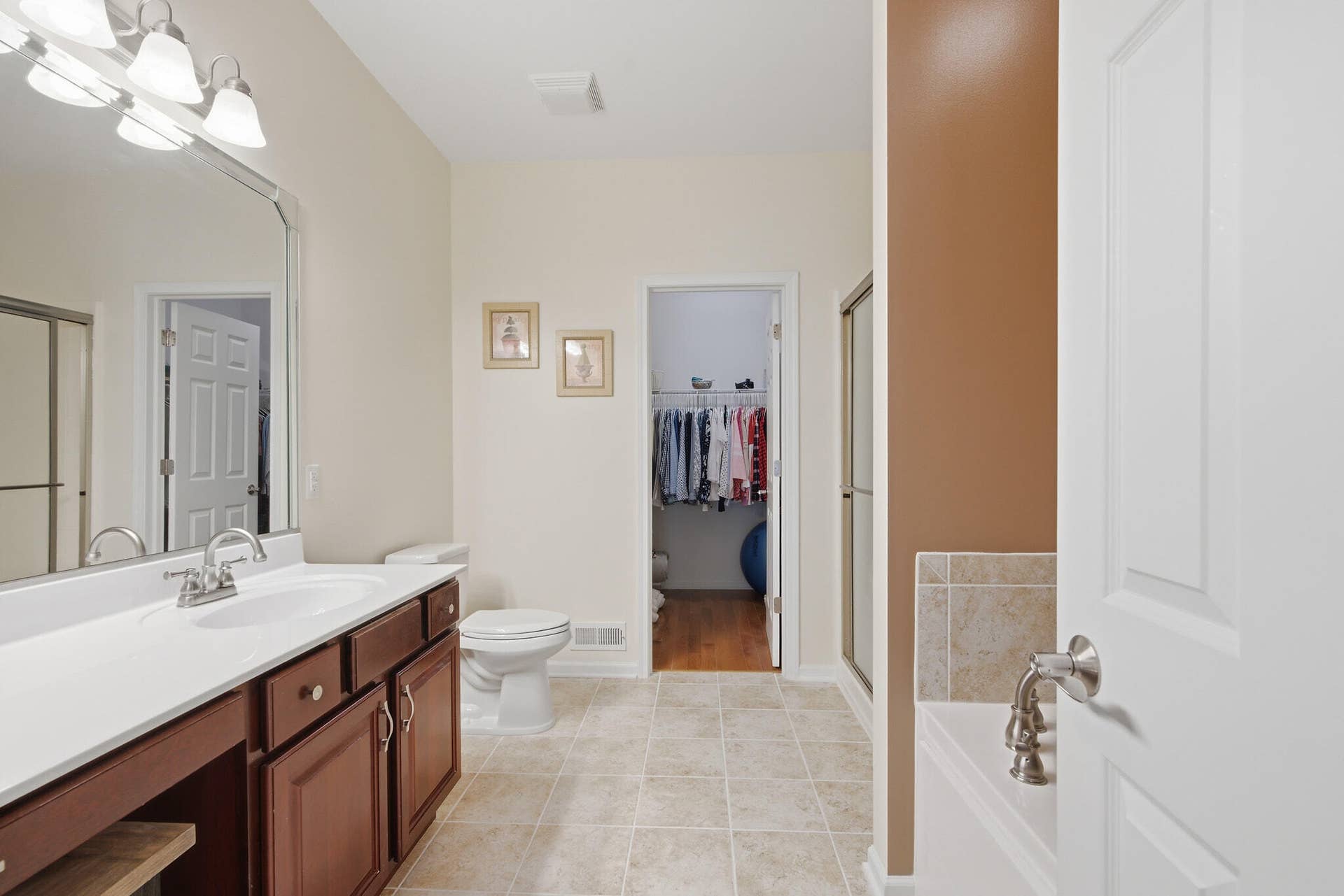 022_Bathroom