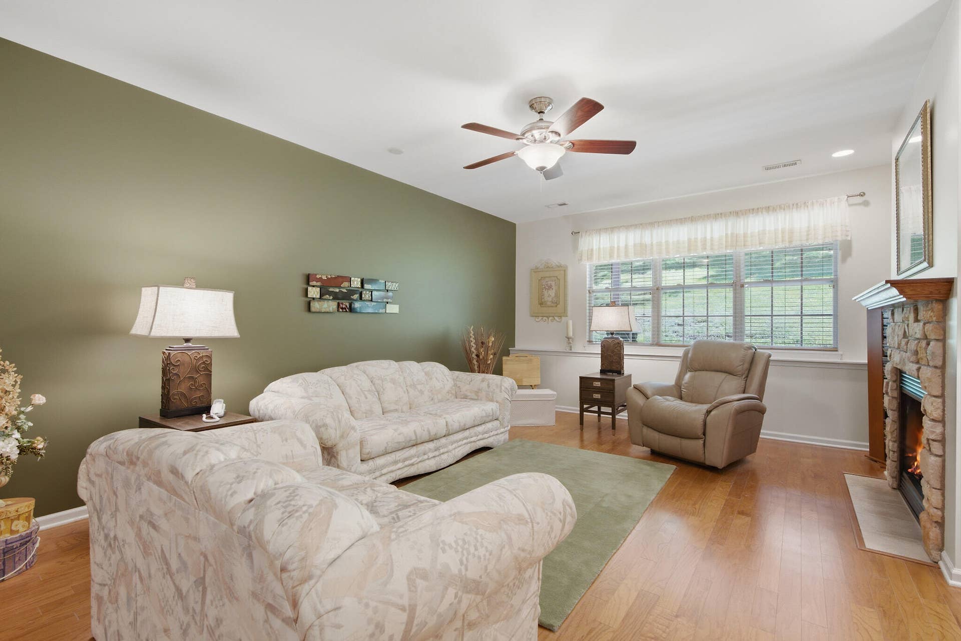 028_Living Room