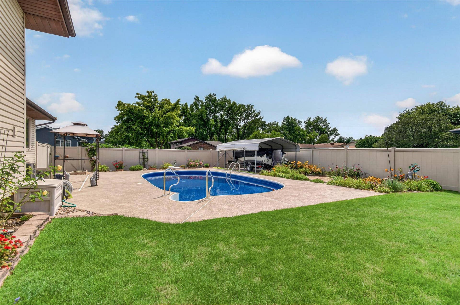 9838 Redbud Road, Munster, IN 46321 -