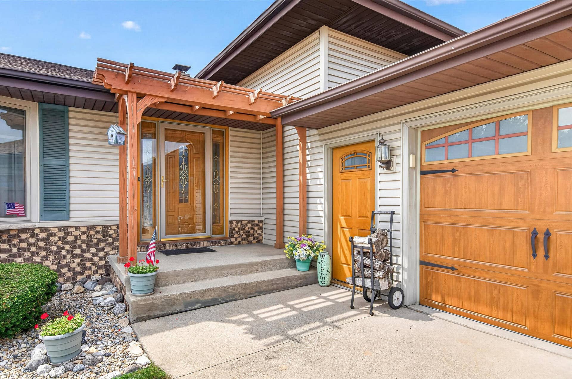 9838 Redbud Road, Munster, IN 46321 -