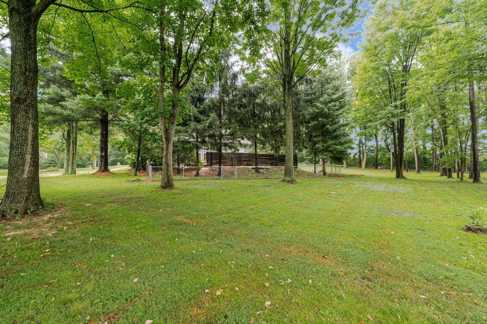 5159 Barclay, La Porte, IN 46350 Barclay 17
