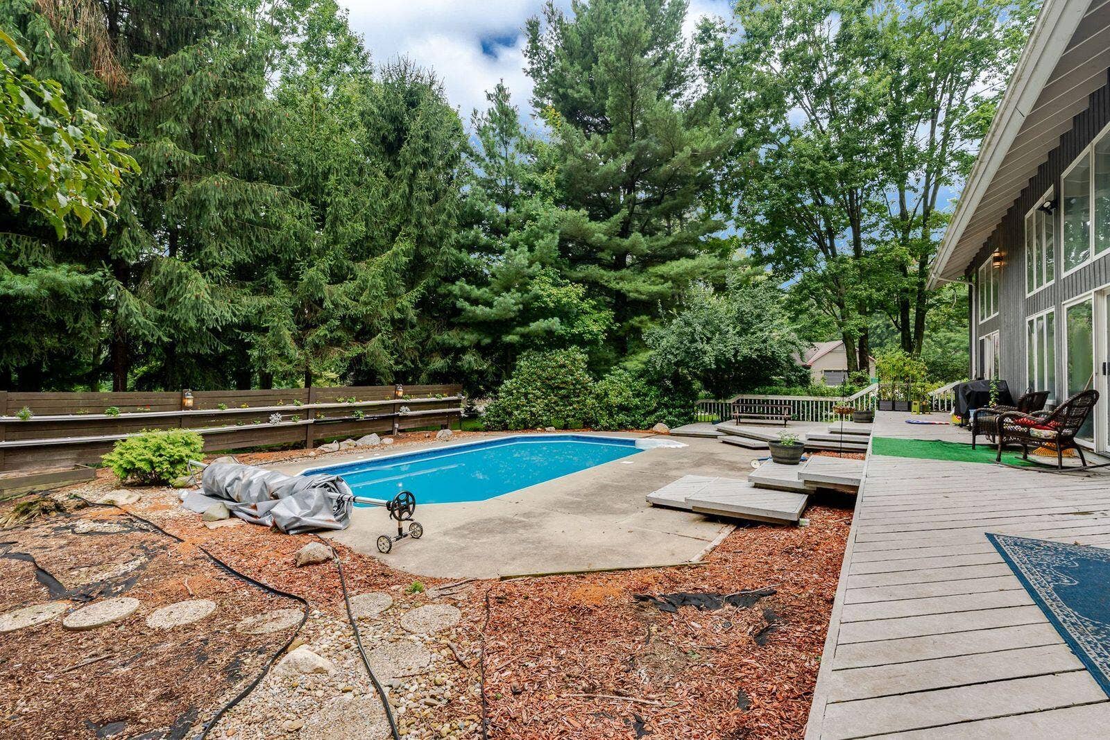5159 Barclay, La Porte, IN 46350 Barclay 10