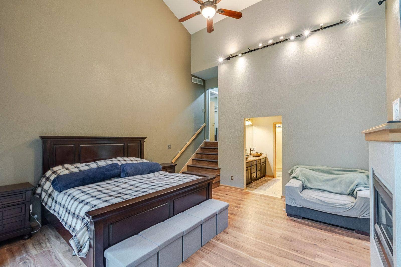 5159 Barclay, La Porte, IN 46350 Barclay 36
