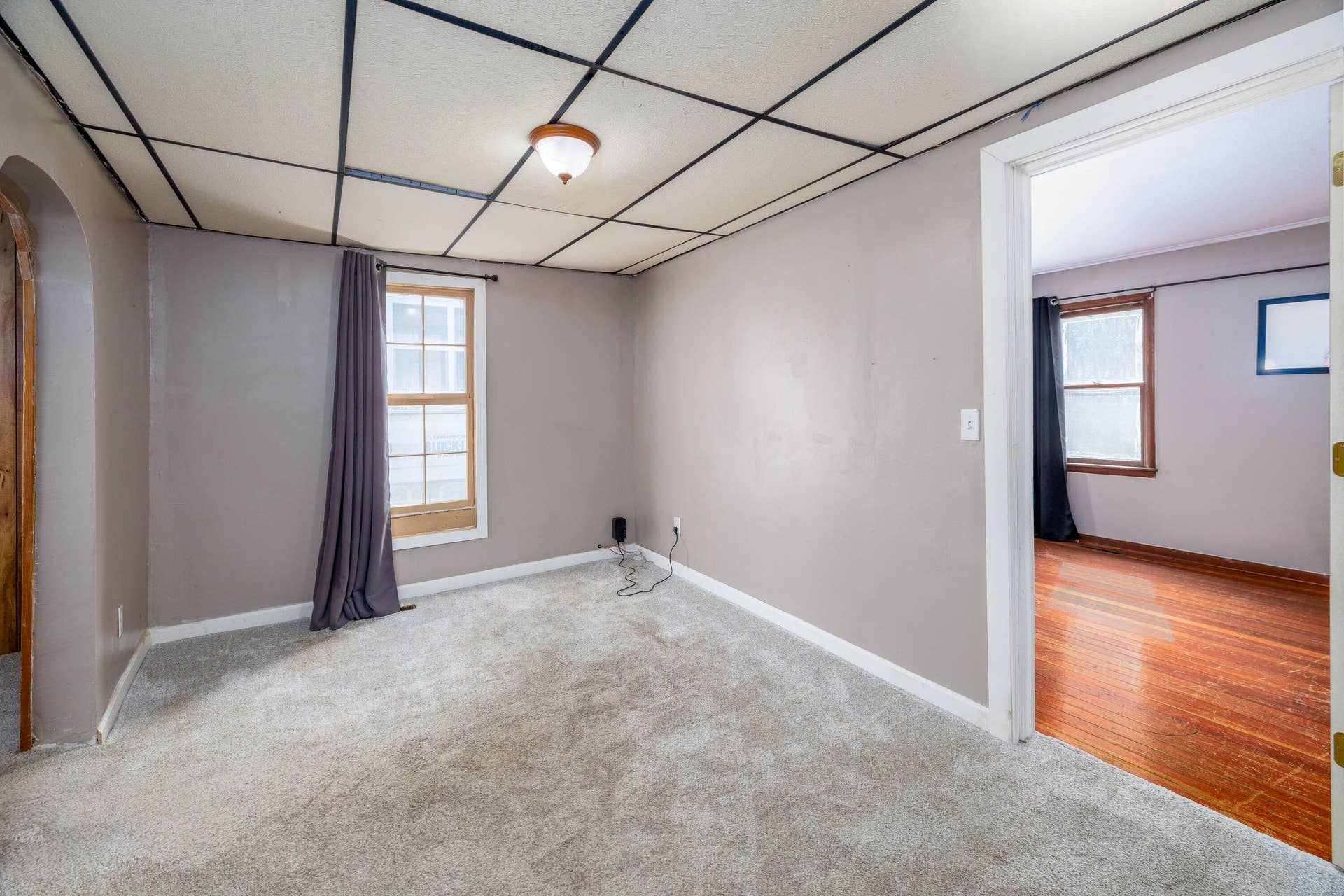 100 N Main St Morocco-10
