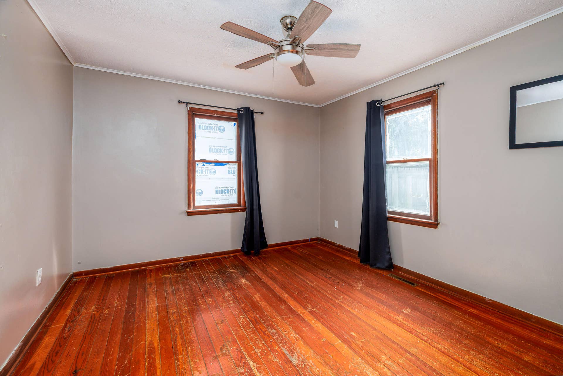 100 N Main St Morocco-13