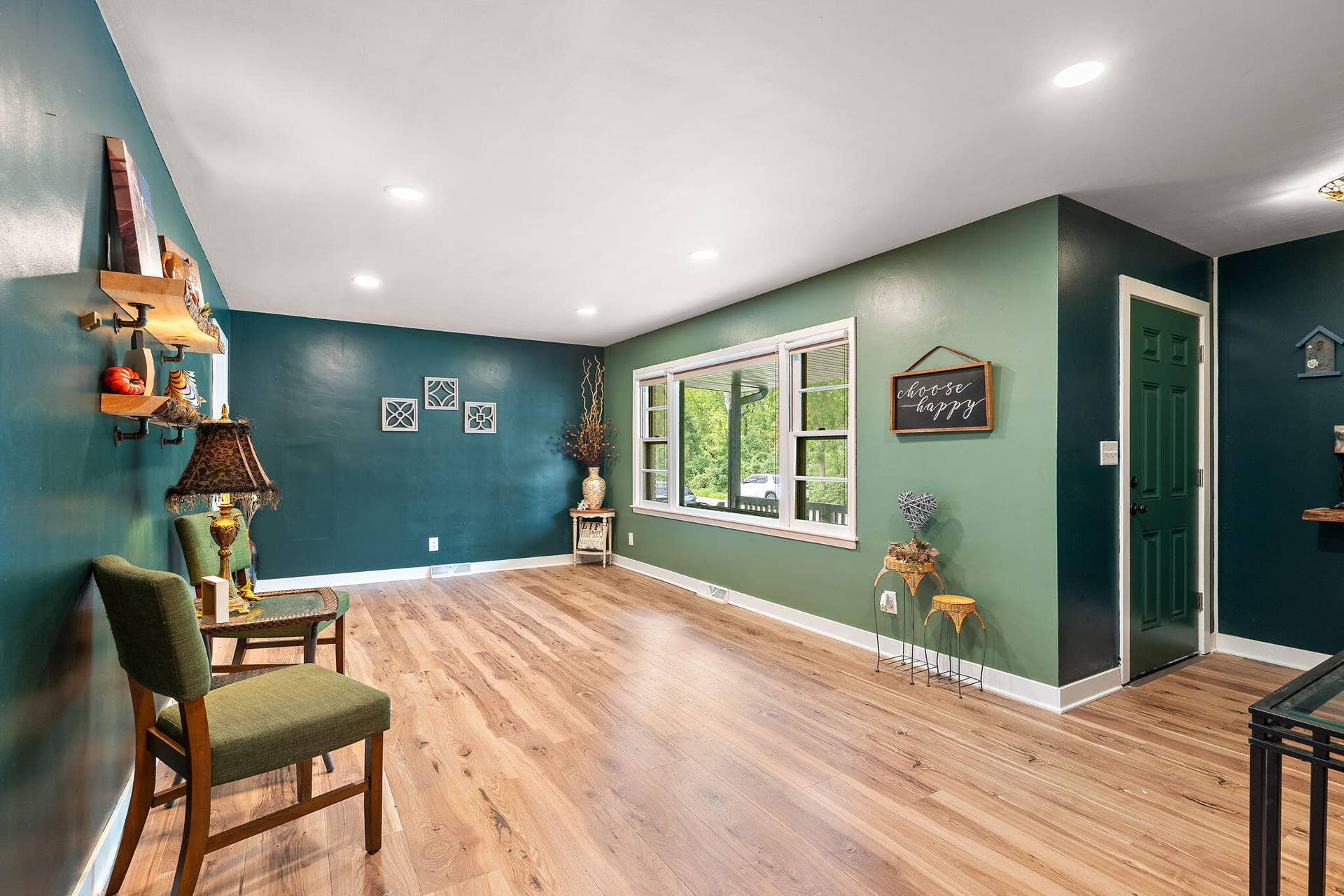 Dining/Living Room area