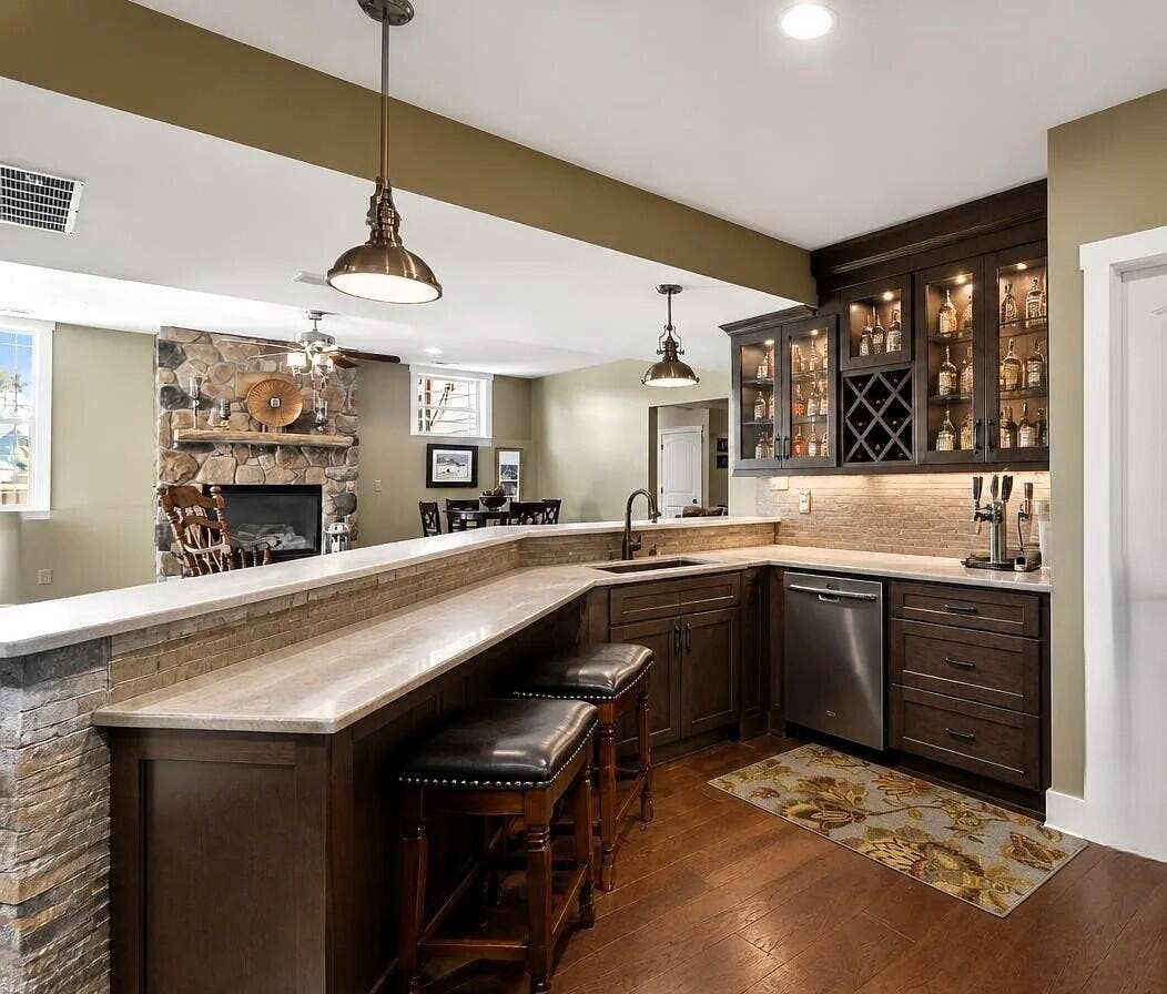 141 BELGIAN LOWER LEVEL KITCHEN_BAR  3