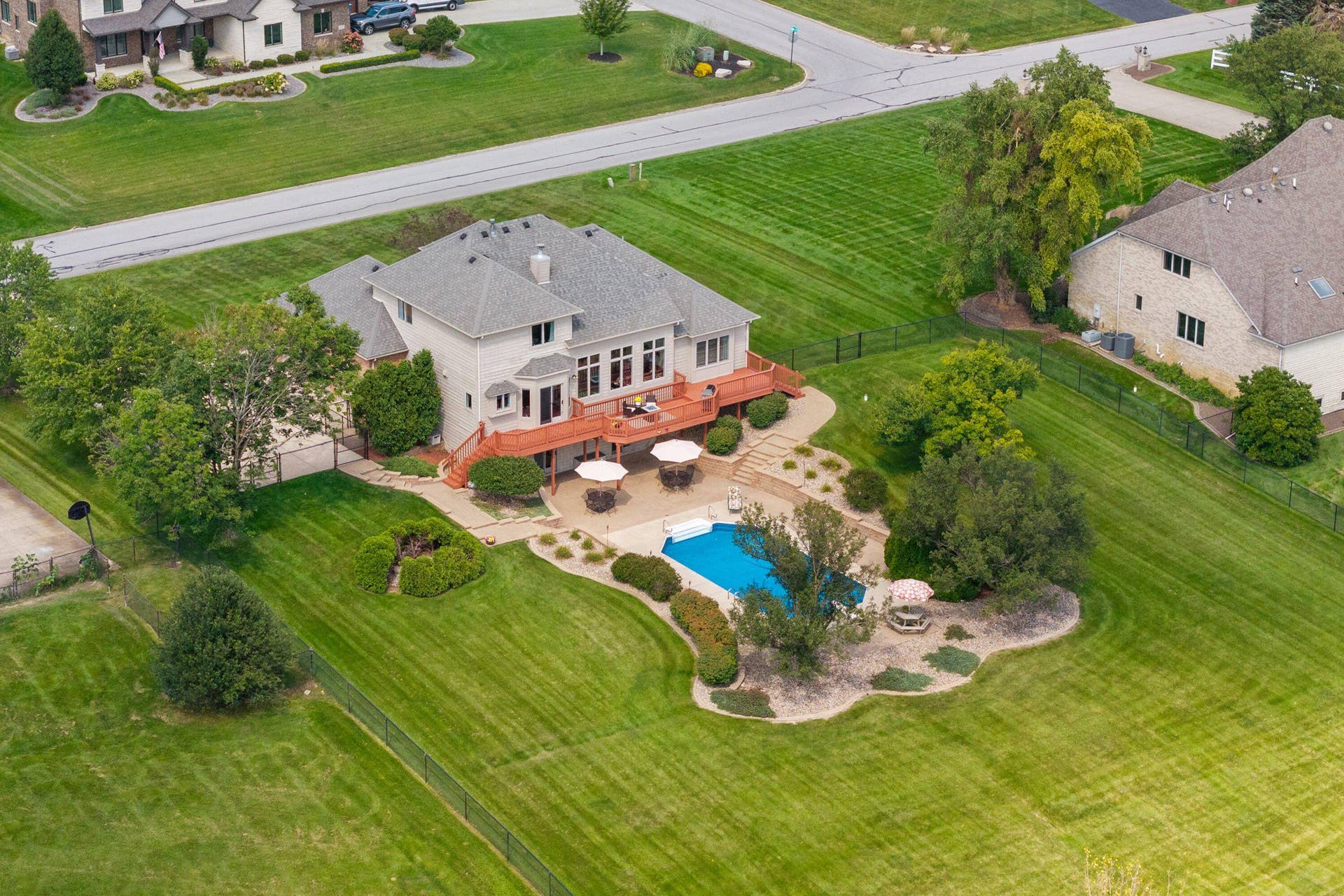 14755 98th Avenue, Dyer, IN 46311 -