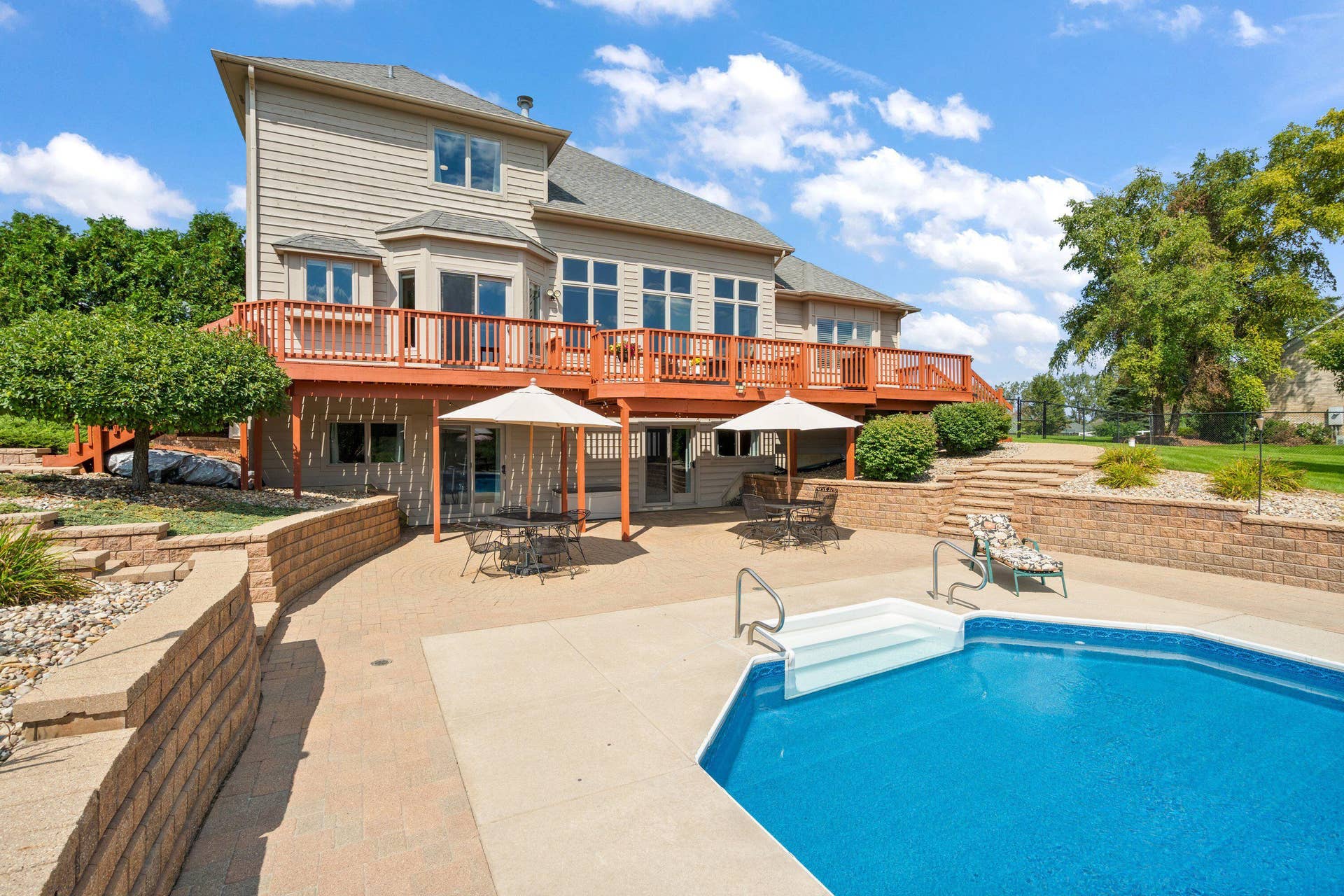 14755 98th Avenue, Dyer, IN 46311 -