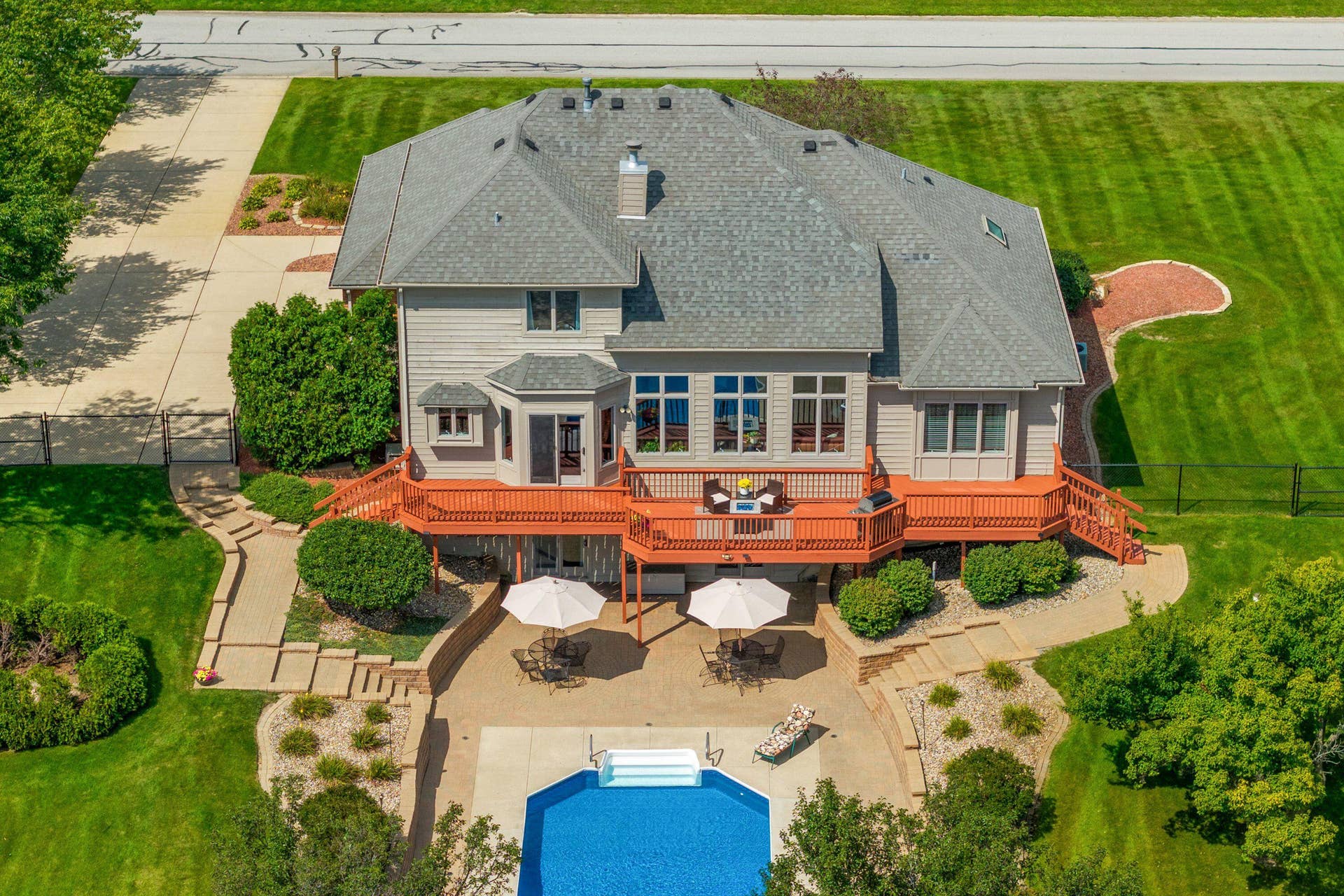 14755 98th Avenue, Dyer, IN 46311 -