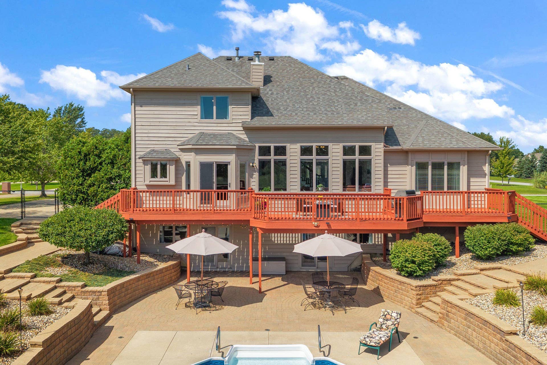 14755 98th Avenue, Dyer, IN 46311 -