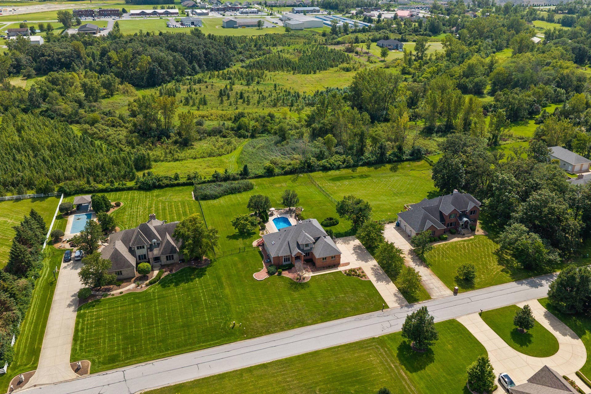 14755 98th Avenue, Dyer, IN 46311 -