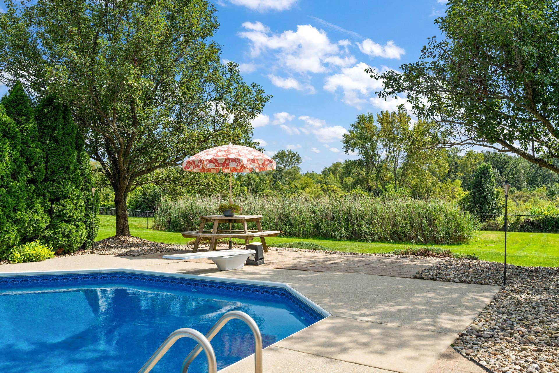 14755 98th Avenue, Dyer, IN 46311 -