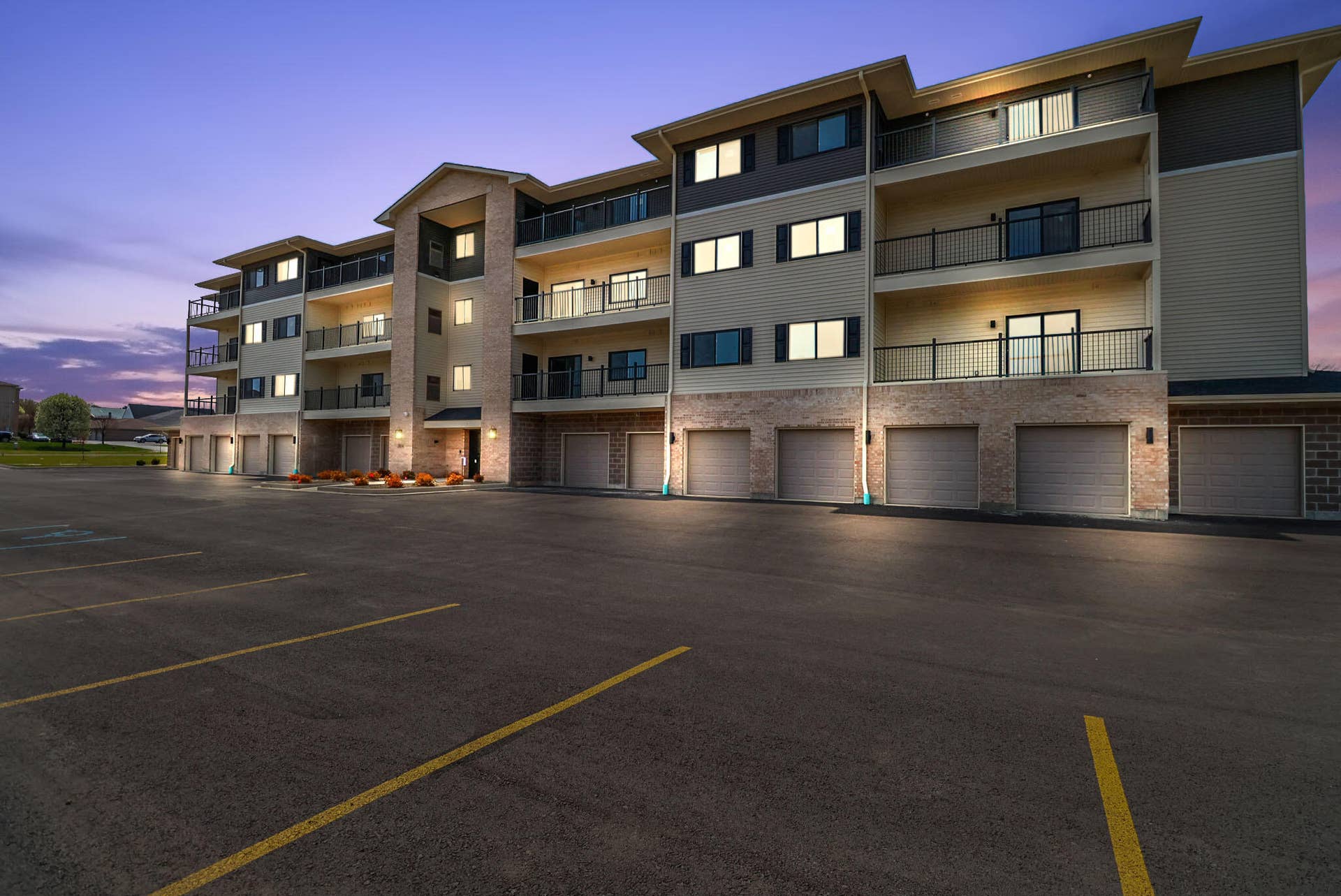 2034 75th Place, #46, Merrillville, IN 46410 twilight-3