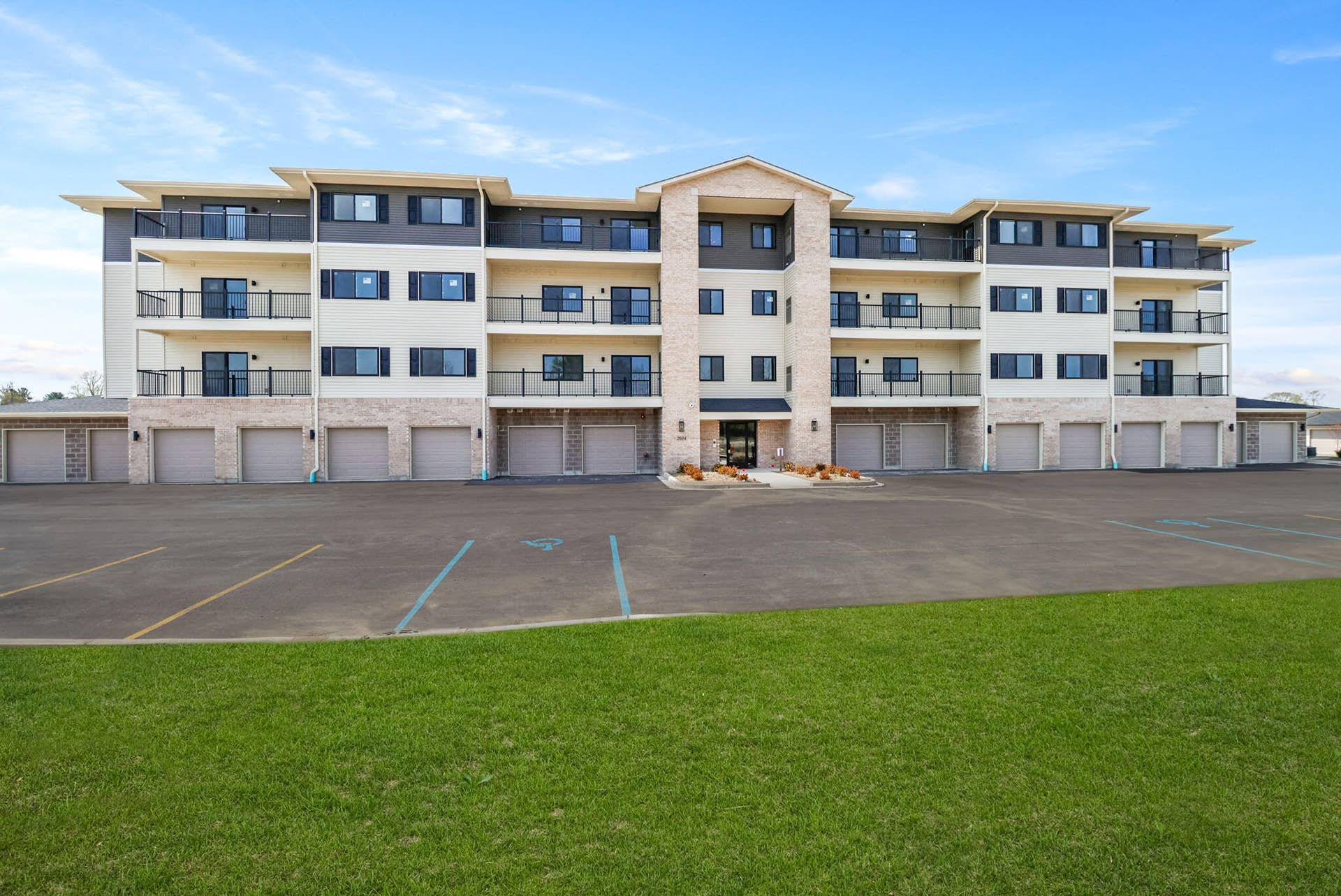 2034 75th Place, #46, Merrillville, IN 46410 twilight