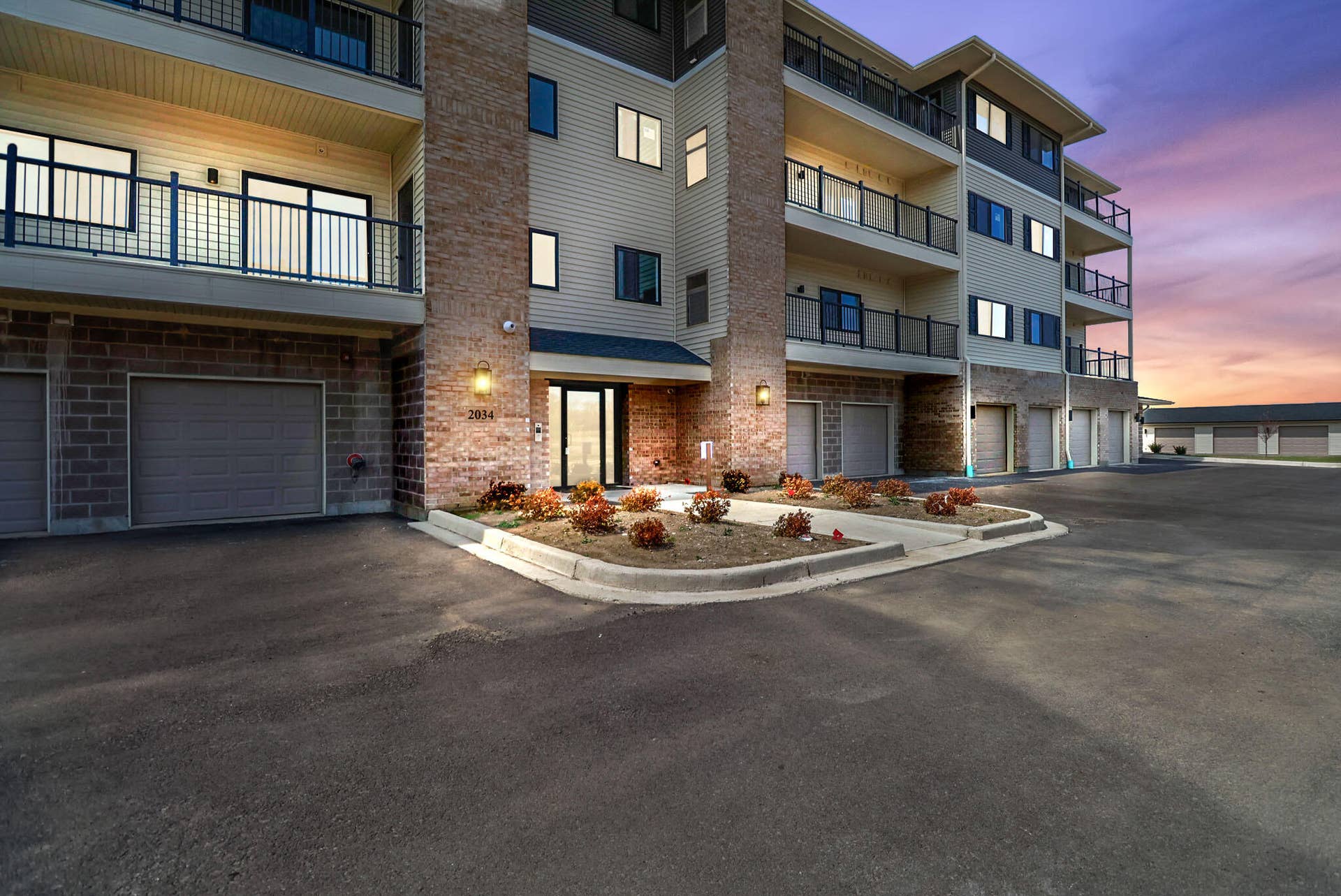 2034 75th Place, #46, Merrillville, IN 46410 twilight-2