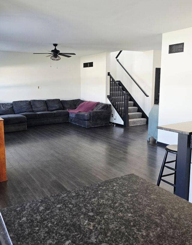 1848 Westridge Drive, Dyer, IN 46311 1848 Westridge Living Room View