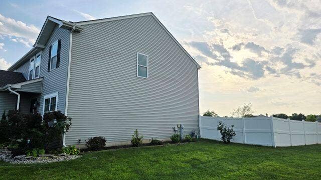 1848 Westridge Drive, Dyer, IN 46311 1848 Westridge Side View