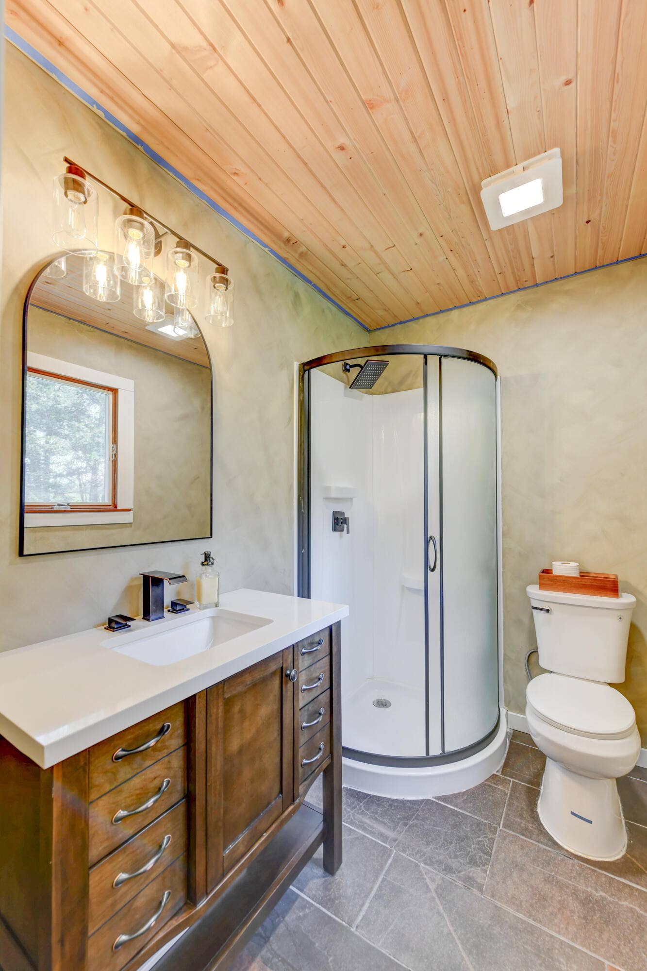 Primary 3/4 Bath