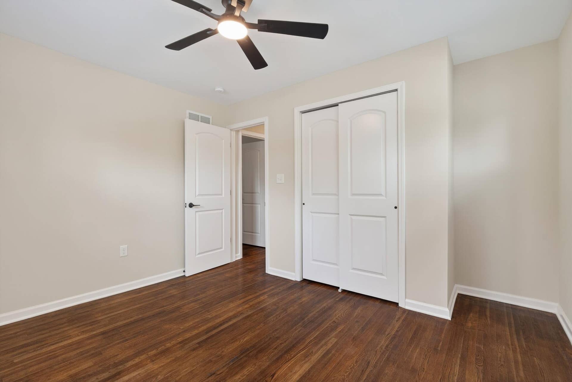 1404 Forest Park Avenue, Valparaiso, IN 46385 NV-1404-29