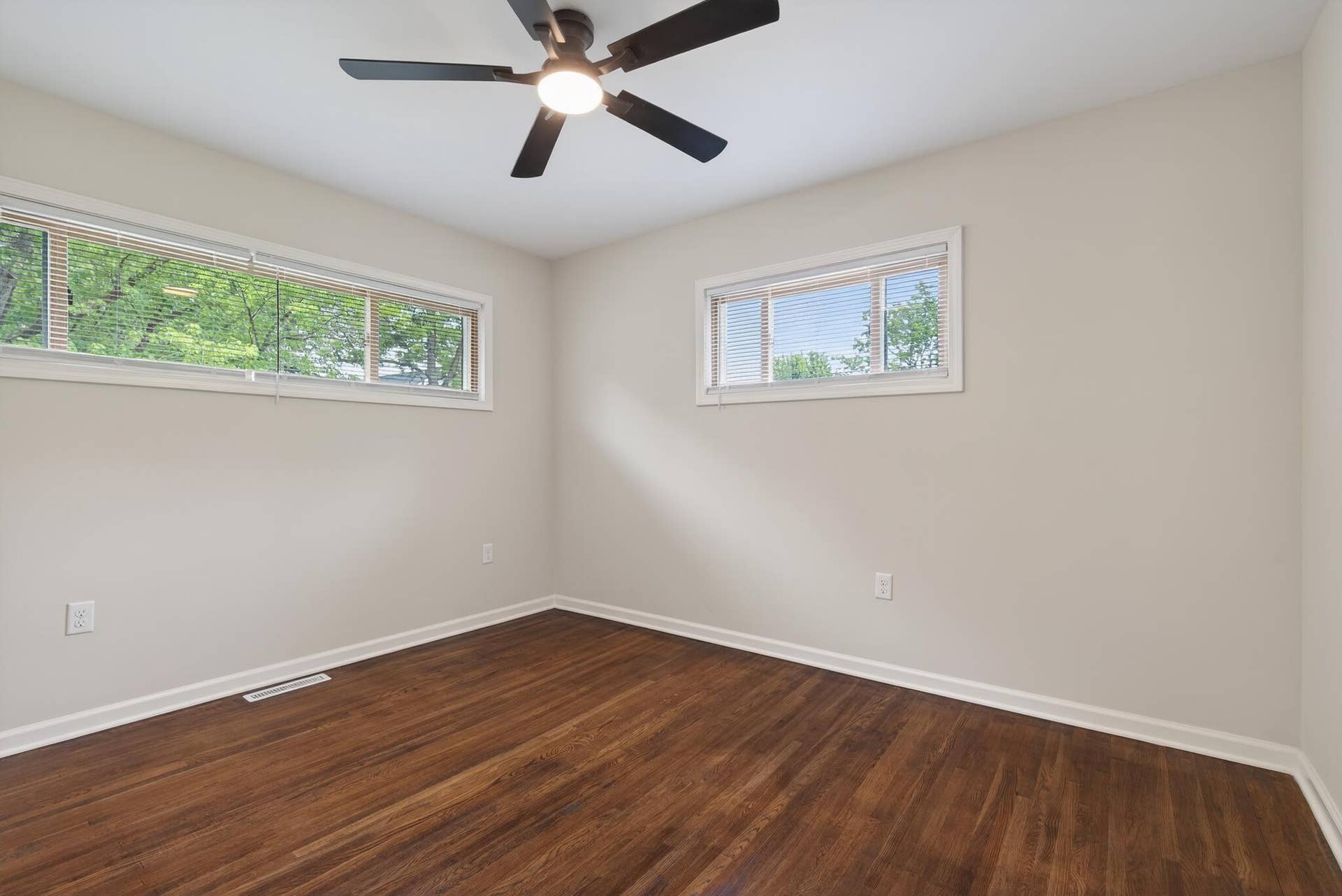 1404 Forest Park Avenue, Valparaiso, IN 46385 NV-1404-28